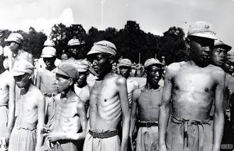 【杜月笙阻止四川袍哥闹事】抗战胜利前夕，国民党兵役署长程泽润被枪毙一案内情复