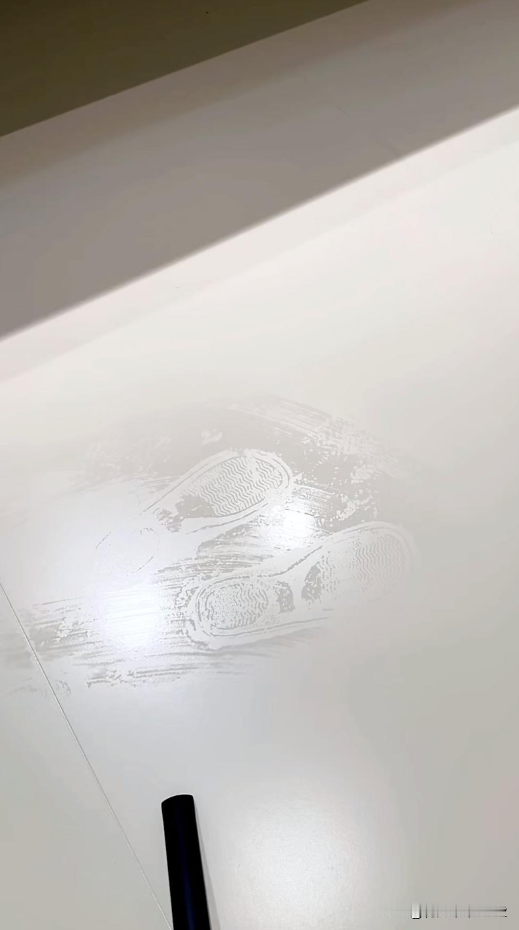 柔光砖你就装吧，好看就完事了没别的意思～这张图是我拍的我并没有使用任何瓷砖清