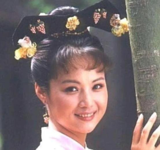 1705年终年不洗澡，不吃药的93岁宫女苏麻喇姑逝世，51岁的康熙为了再见她一面