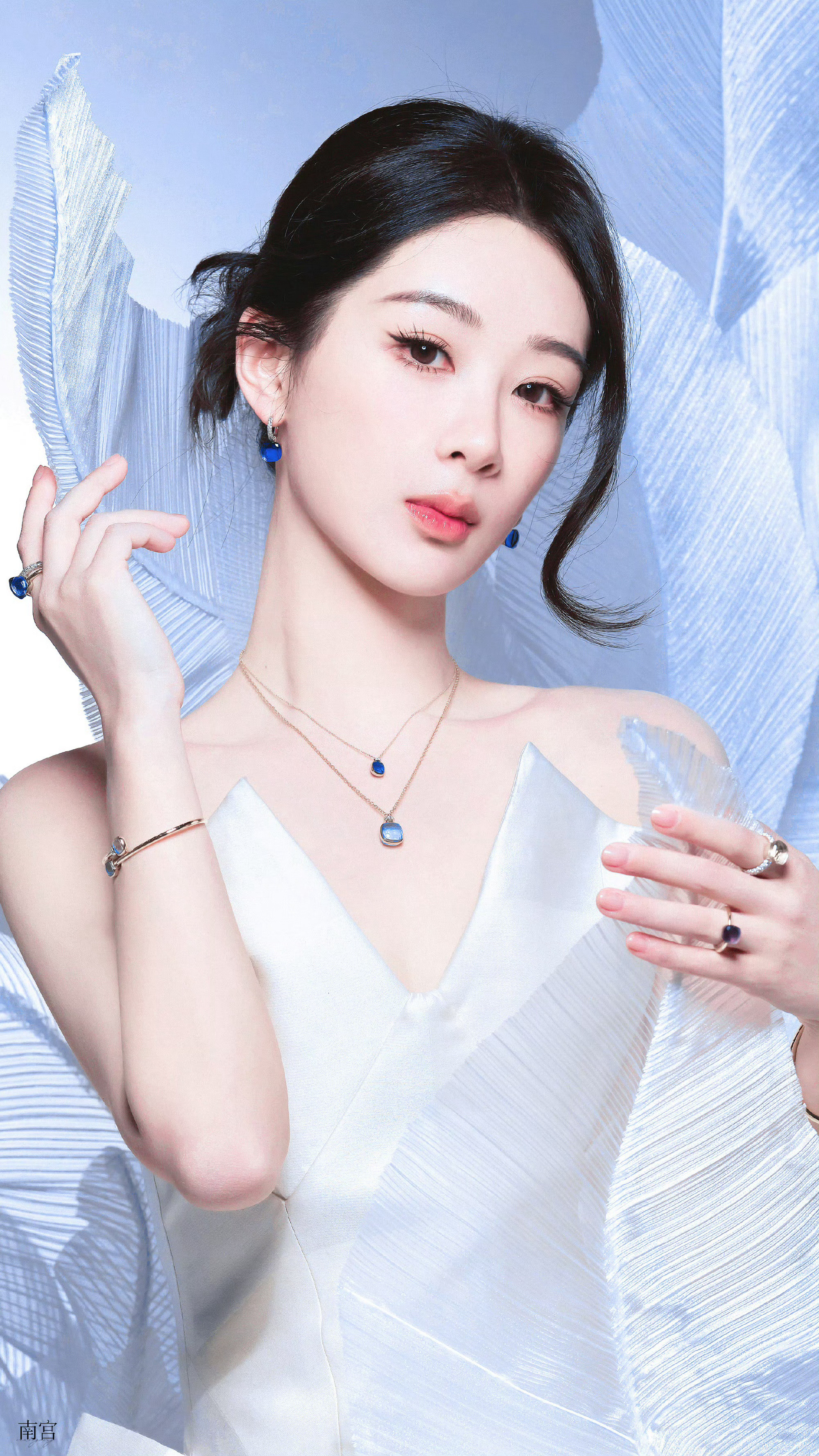 杨紫yz杨紫董竹君yz杨紫玉兰花开君再来这剧情太过俗套你的爱就是慢性毒