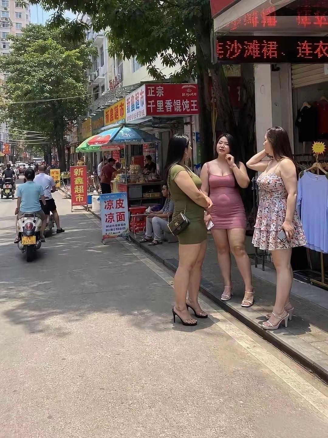 为什么富婆大多都是胖胖肥婆很少有那种白富美