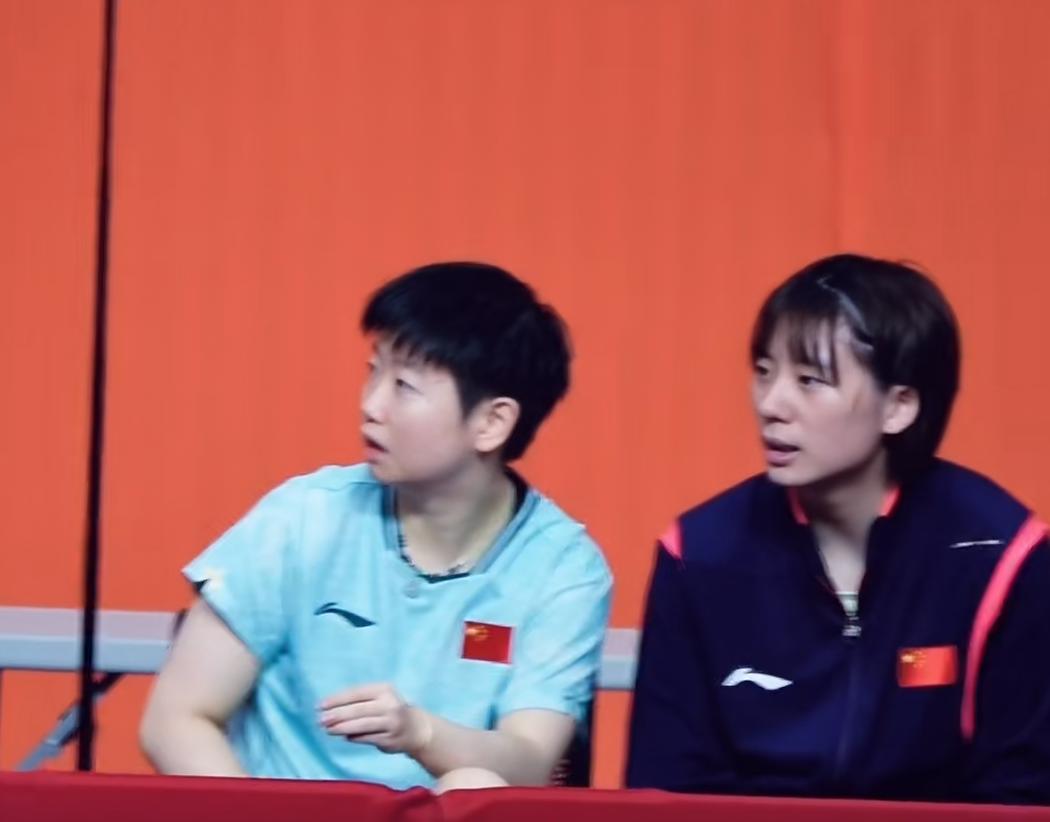 林诗栋2:3输给普里查扬的时候，大家发现孙颖莎和马琳的表情了吗？女队连鳗鱼的