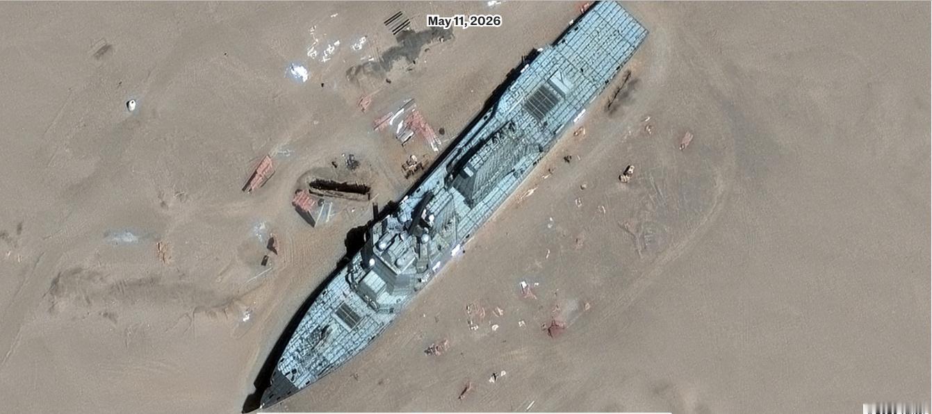 老美对老中沙漠中的大型手办模型疯狂哈气他们终于不把头埋在沙子里，开始正视老中长期