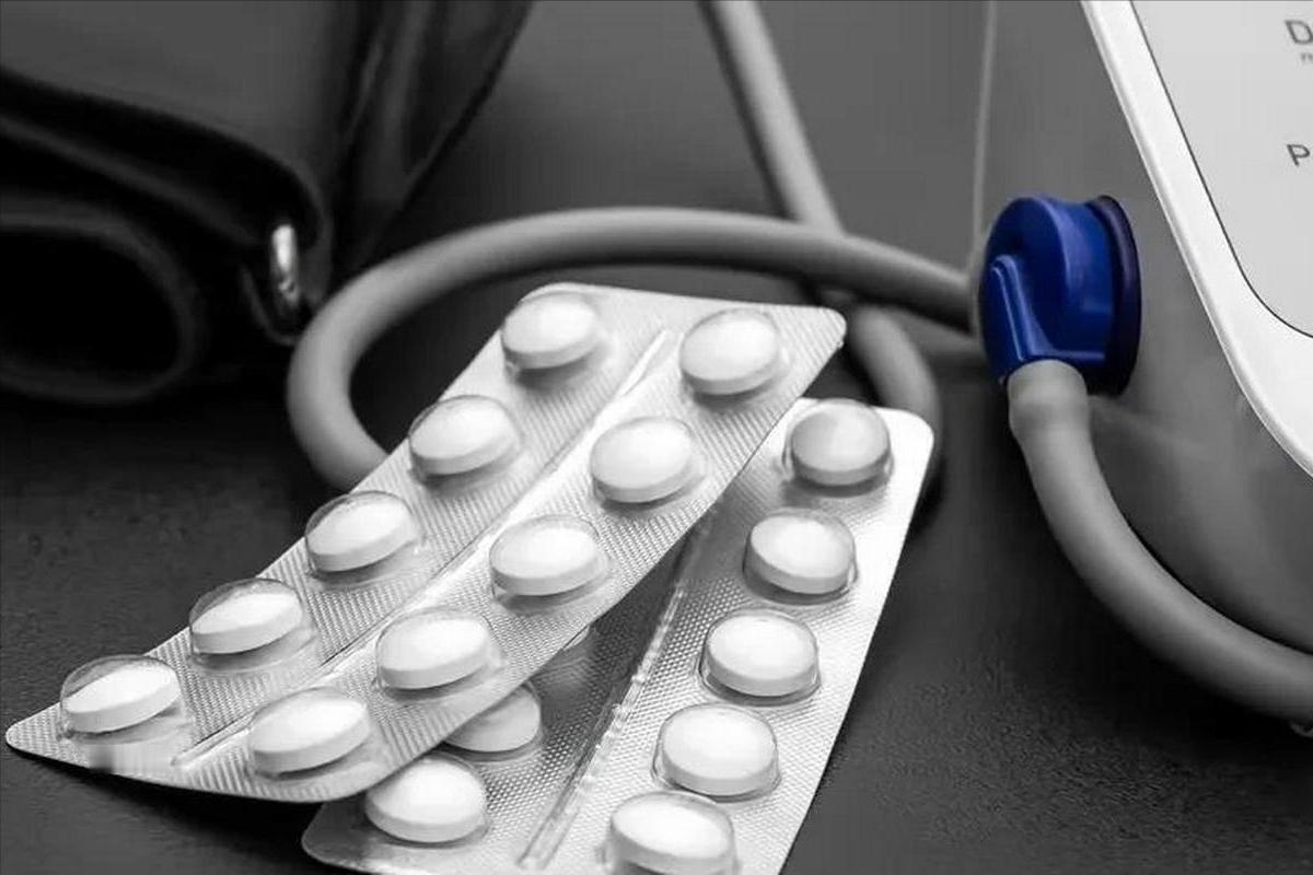 哈佛大学：高血压患者补叶酸，血管张力降低，中风风险降近三成半高血压是个绕不开