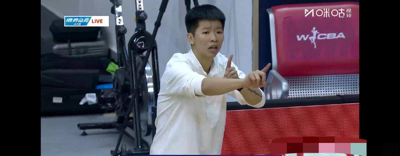 黄思静这波“突然消失”，也太让人摸不着头脑了！今晚四川女篮对东莞女篮的焦点战