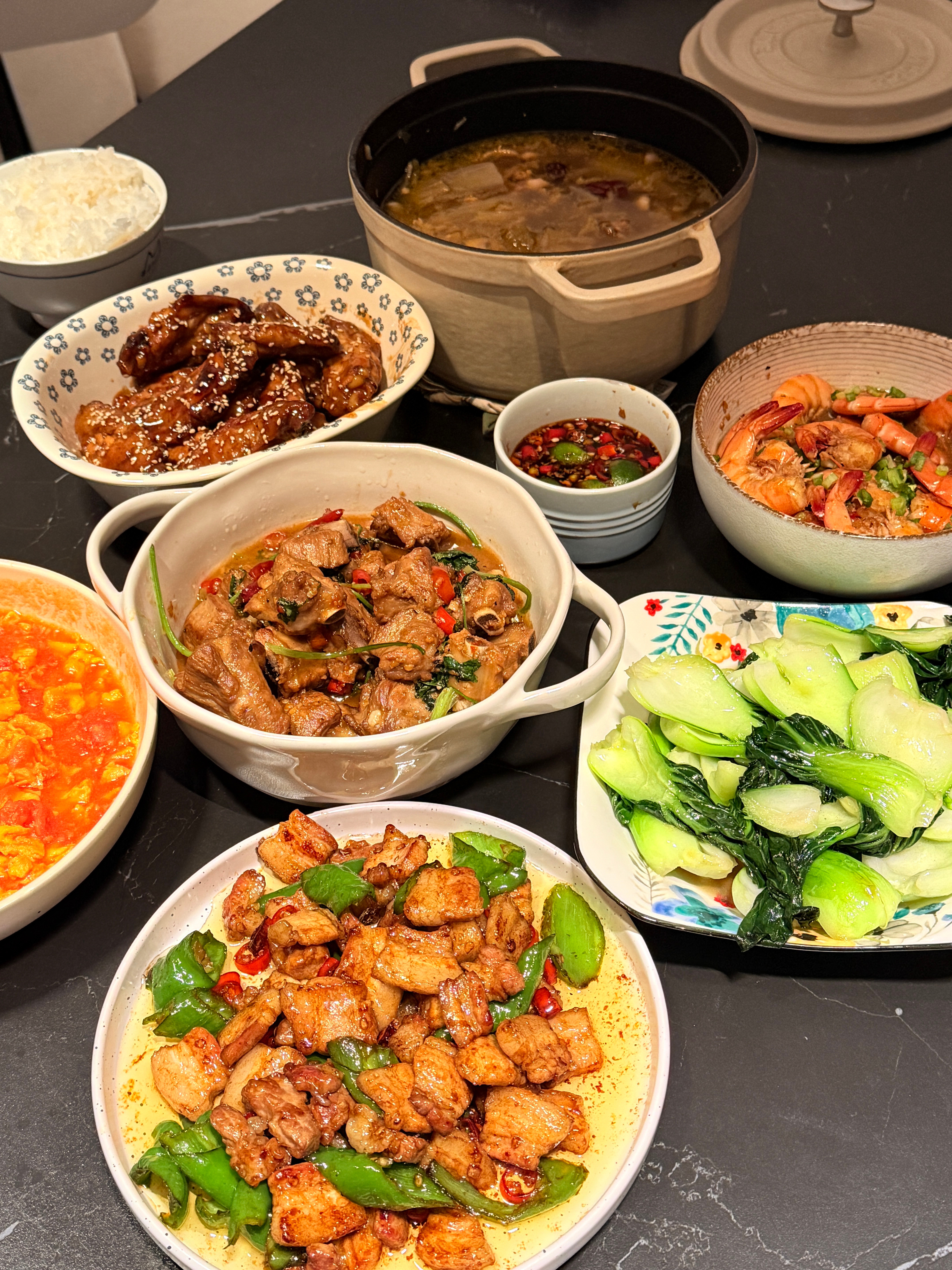 开饭！最后米饭还是煮硬了..