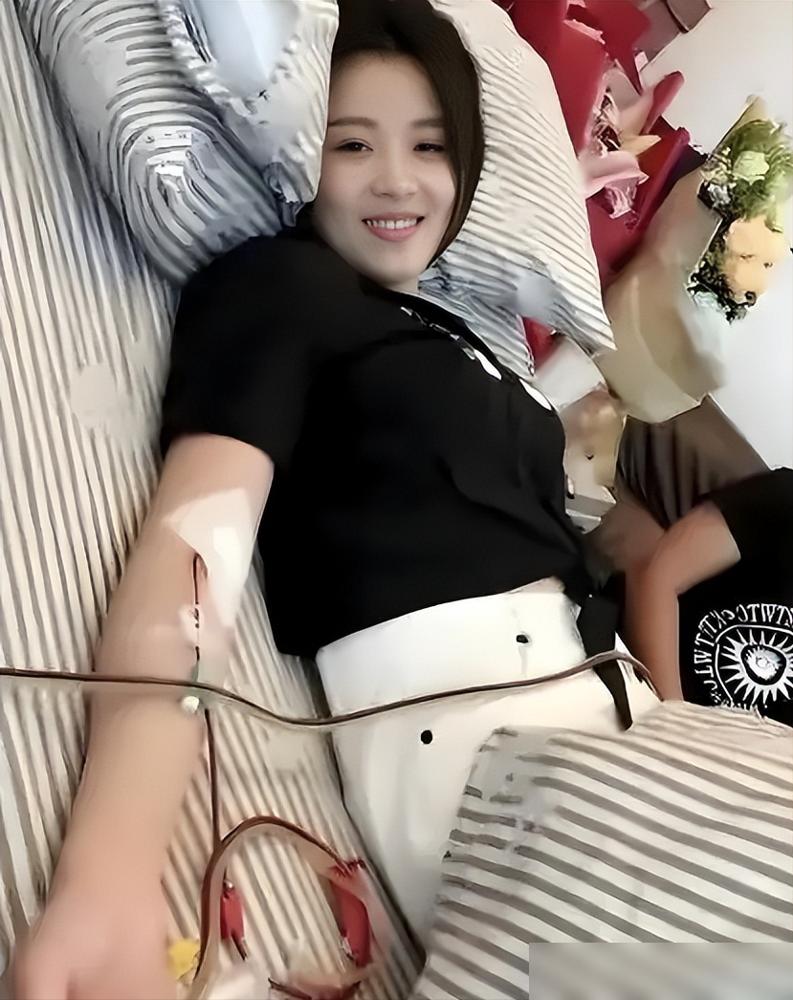 2017年，浙江杭州一28岁女孩无偿捐献骨髓，救了一名15岁白血病男孩。没想到，