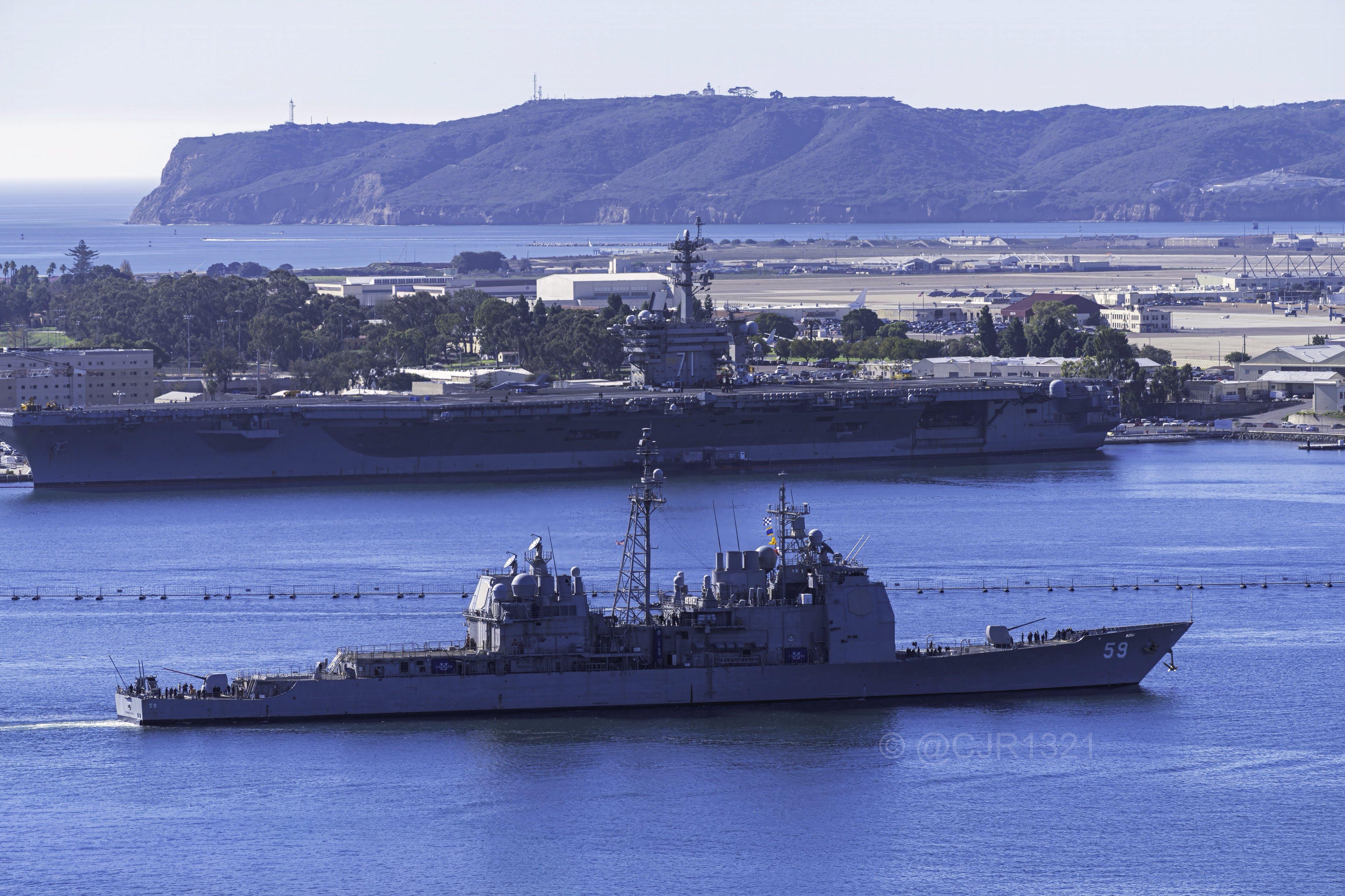 提康德罗加级导弹巡洋舰普林斯顿号USSPrinceton(CG59)驶入