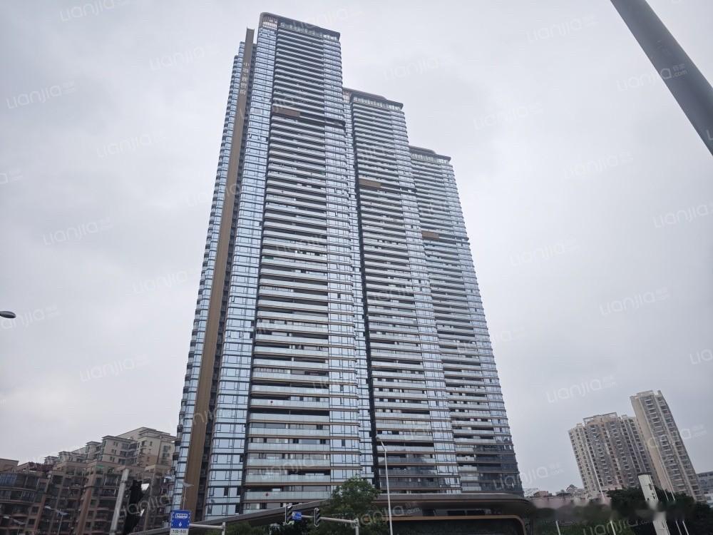 从7万到4.6万，海珠著名网红小区中海观云府才刚交楼，首付就亏没了中海观云府