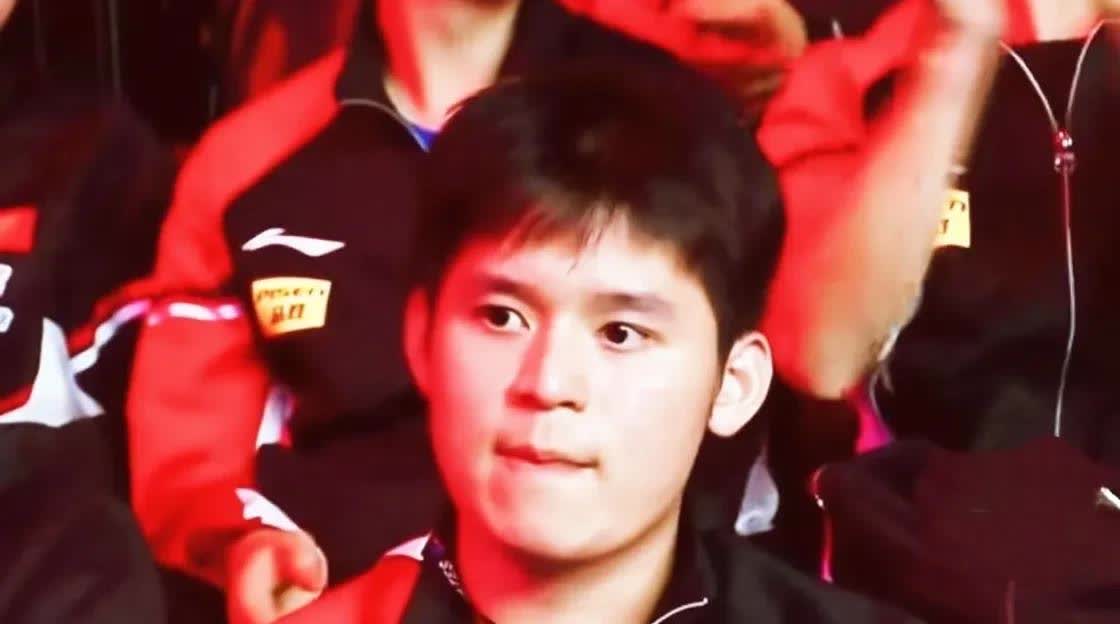 林诗栋的真正实力应该是世界排名前四今年几次大赛可以看出林诗栋赢不