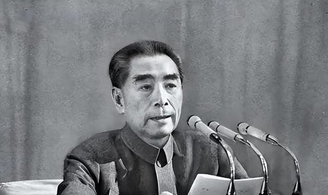 一次国宴时，外宾刁难周总理：您见过世界上最漂亮的女人吗？周总理放下筷子说道：我见