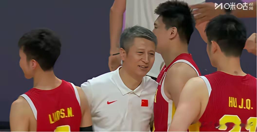 中国队被韩国队双杀说明什么问题？是中国队技不如人还是中国队的人员出现了问题？为什