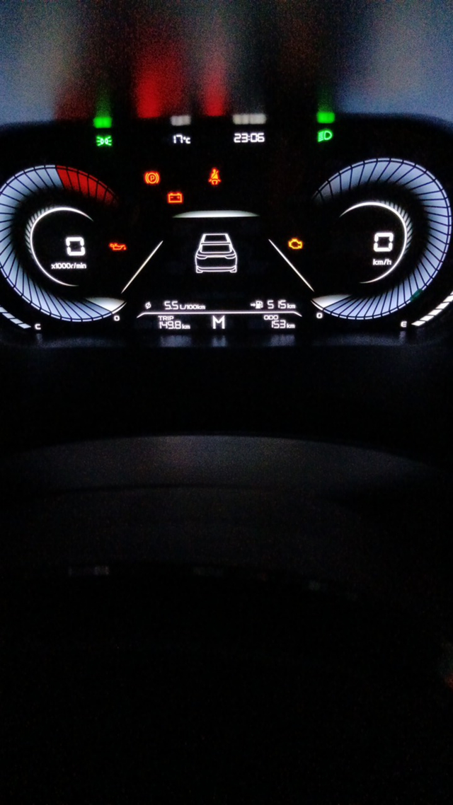 22款四代帝豪三年左右跑了3万多公里22年10月份买的车手动精英款，本人用车较