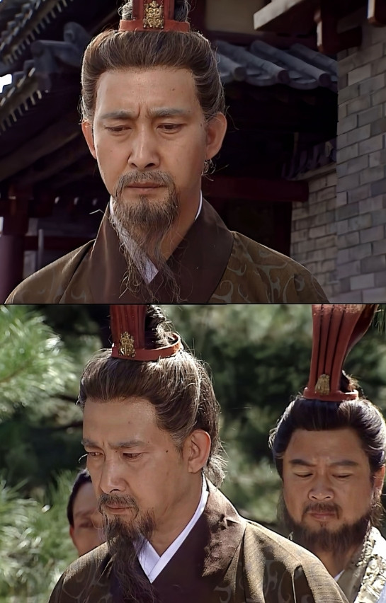 为什么姜维最后一计那么出名，不就是离间计吗？姜维这货投降后光着膀子跪钟会，转