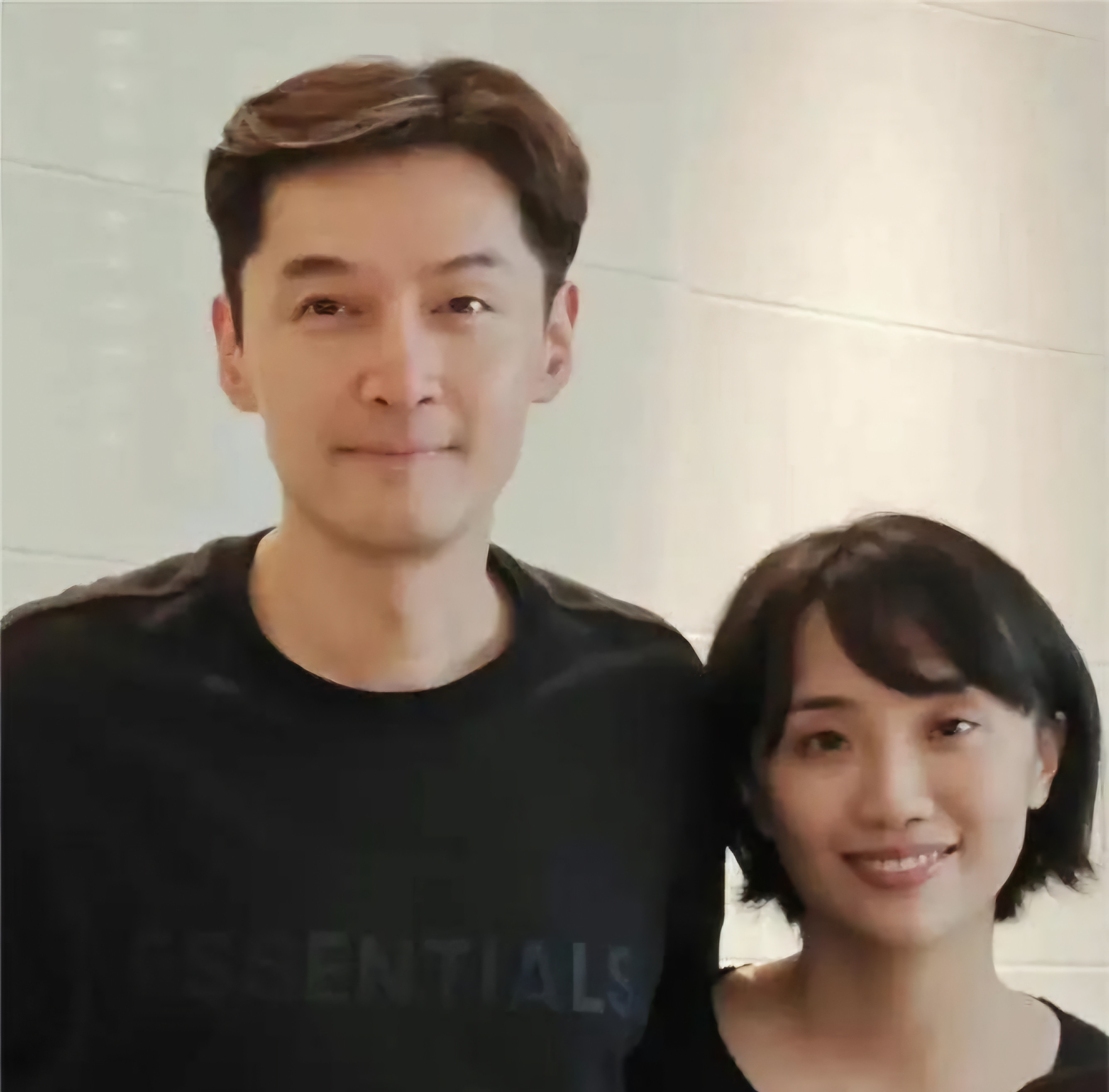 看完胡歌两段圈内情史，才明白他为何选择化妆师黄曦宁结婚