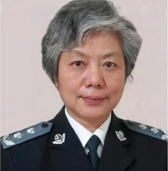 “即便没法对讹诈者定罪判刑，高额罚款也一定要落到实处！”近日，中国人民公安大
