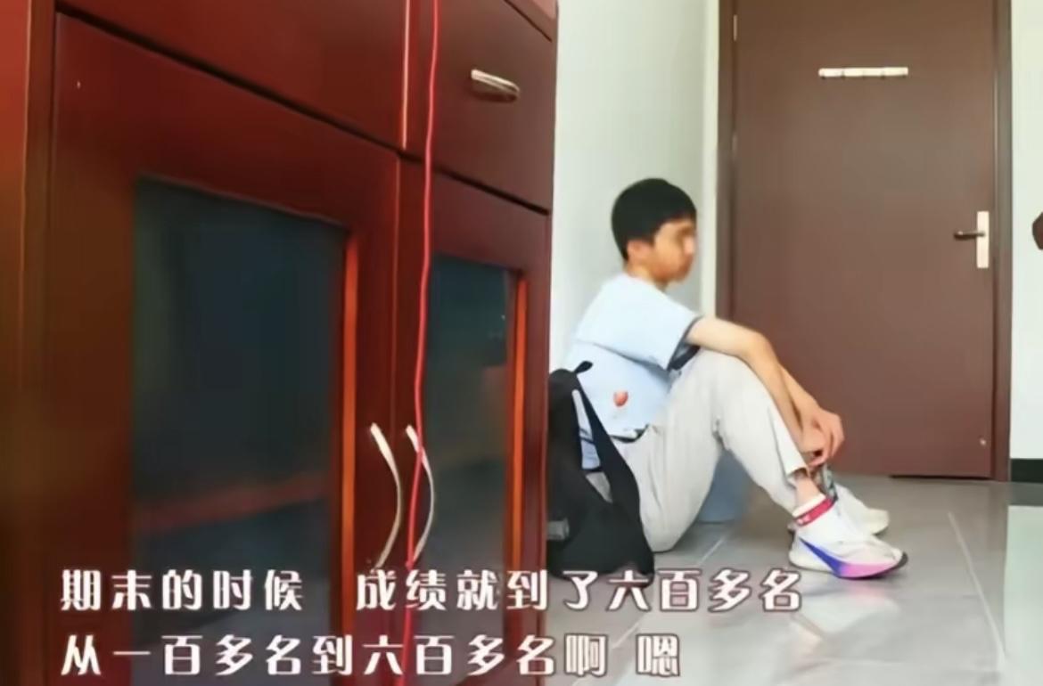湖南575分的男生决定去打暑假工了，就在他发现即便媒体的人去找了他爸还是没用之后