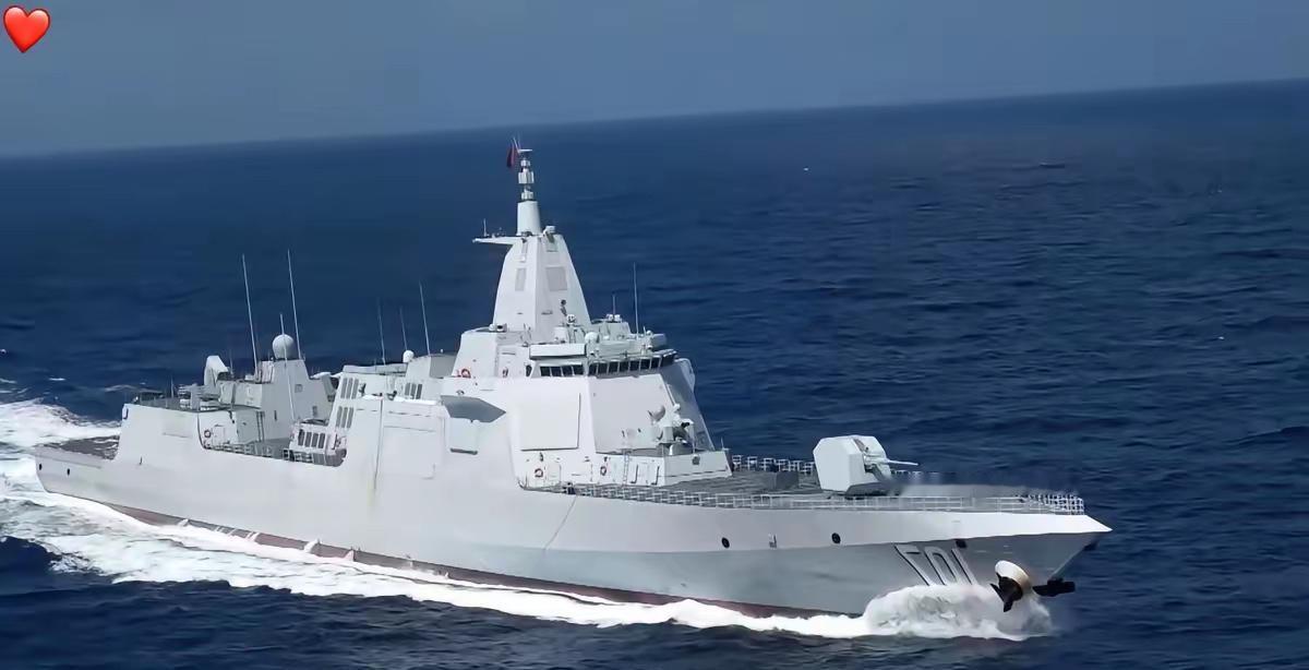 不惯着了！解放军直接开到吕宋岛东边实弹开火，硬怼上门挑衅这几天西太平洋特热闹