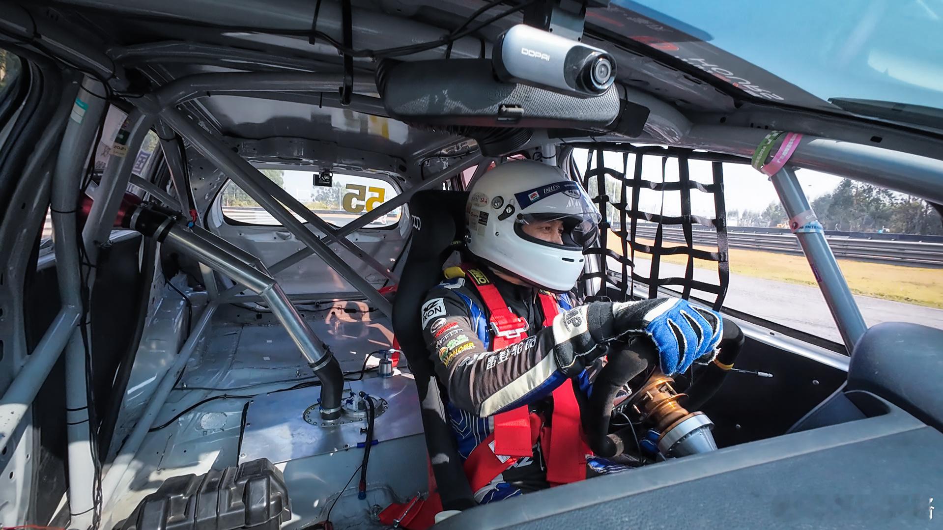 新飞度才卖1233台？你是说出来搞笑的吗？是，在当下浮躁的车圈数据面前，在那些号