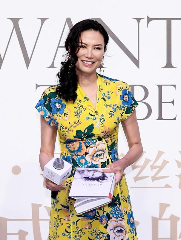 陈道明说：“生理上能把男人喂饱的女人，是好女人。饭桌上能让男人吃好的女人，是好女