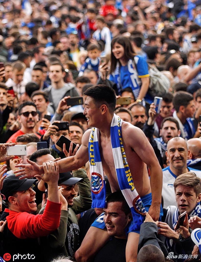 国足史上最成功的留洋球员是谁?要说国足史最成功的留洋球员，首屈一指的便是武磊。