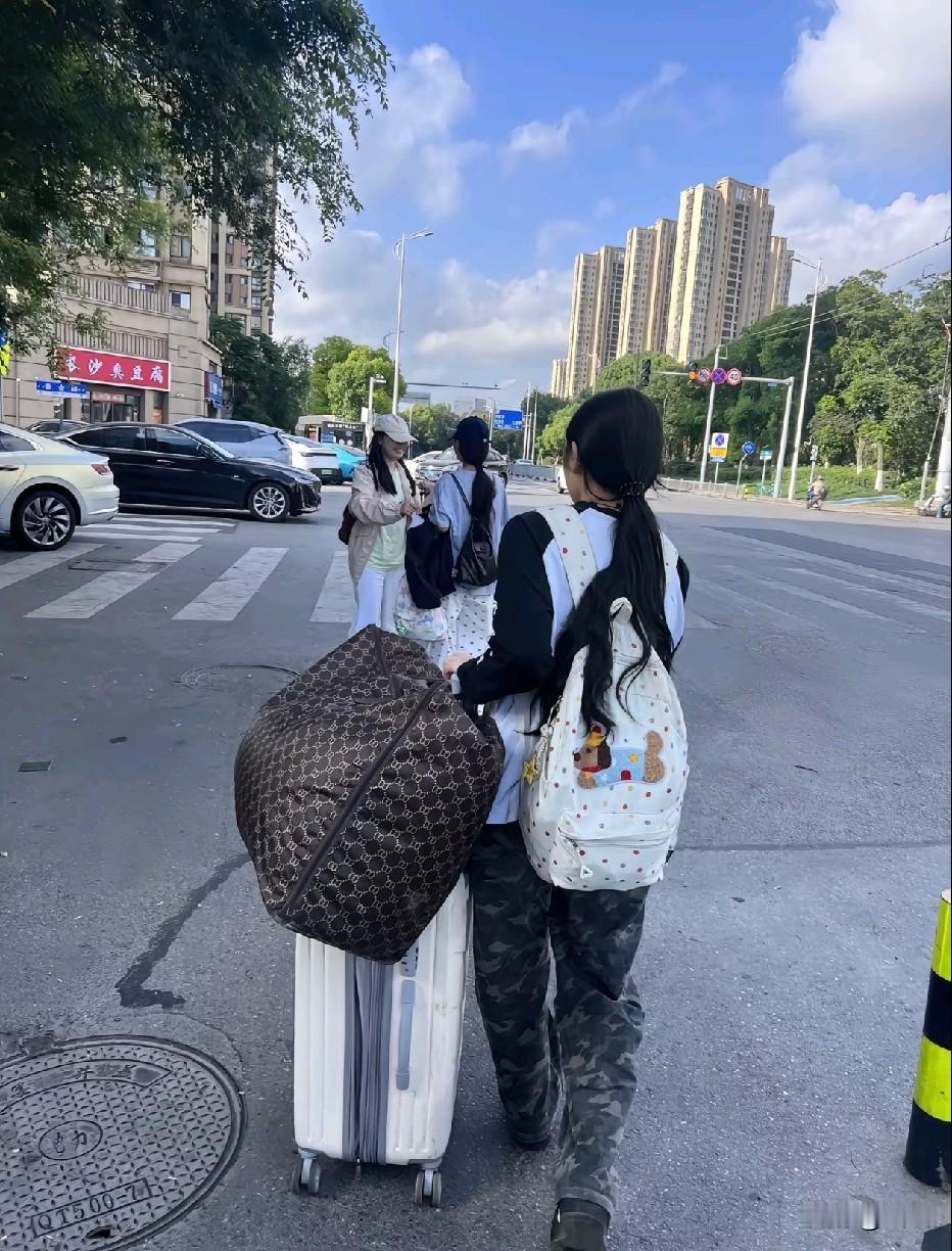 进厂需要准备什么呀