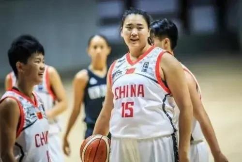 刘禹彤为什么进不了国家队，其实不是教练的问题，关键是郑薇和宫鲁鸣都不召唤她，其实