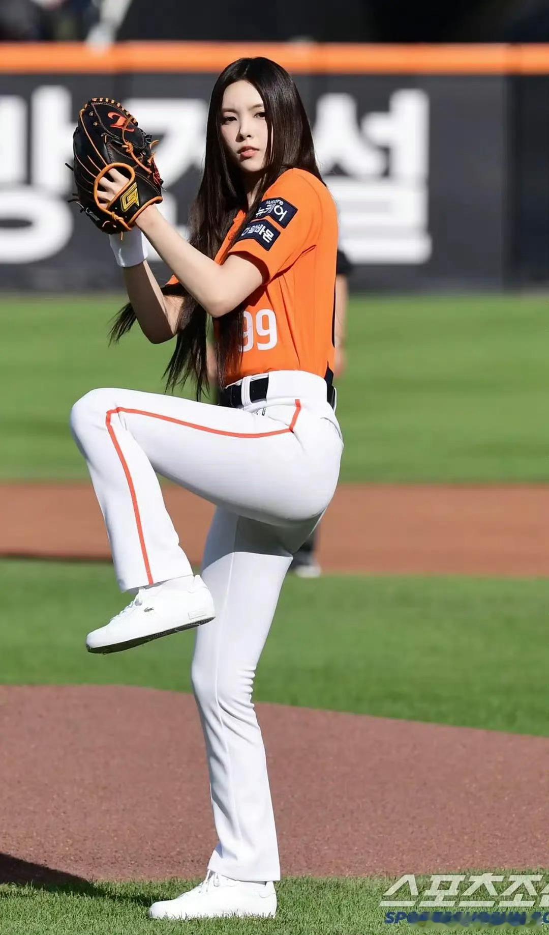 最近六代女爱豆棒球开球合集⚾郑雅贤、anna、natty、sui、kyayuna