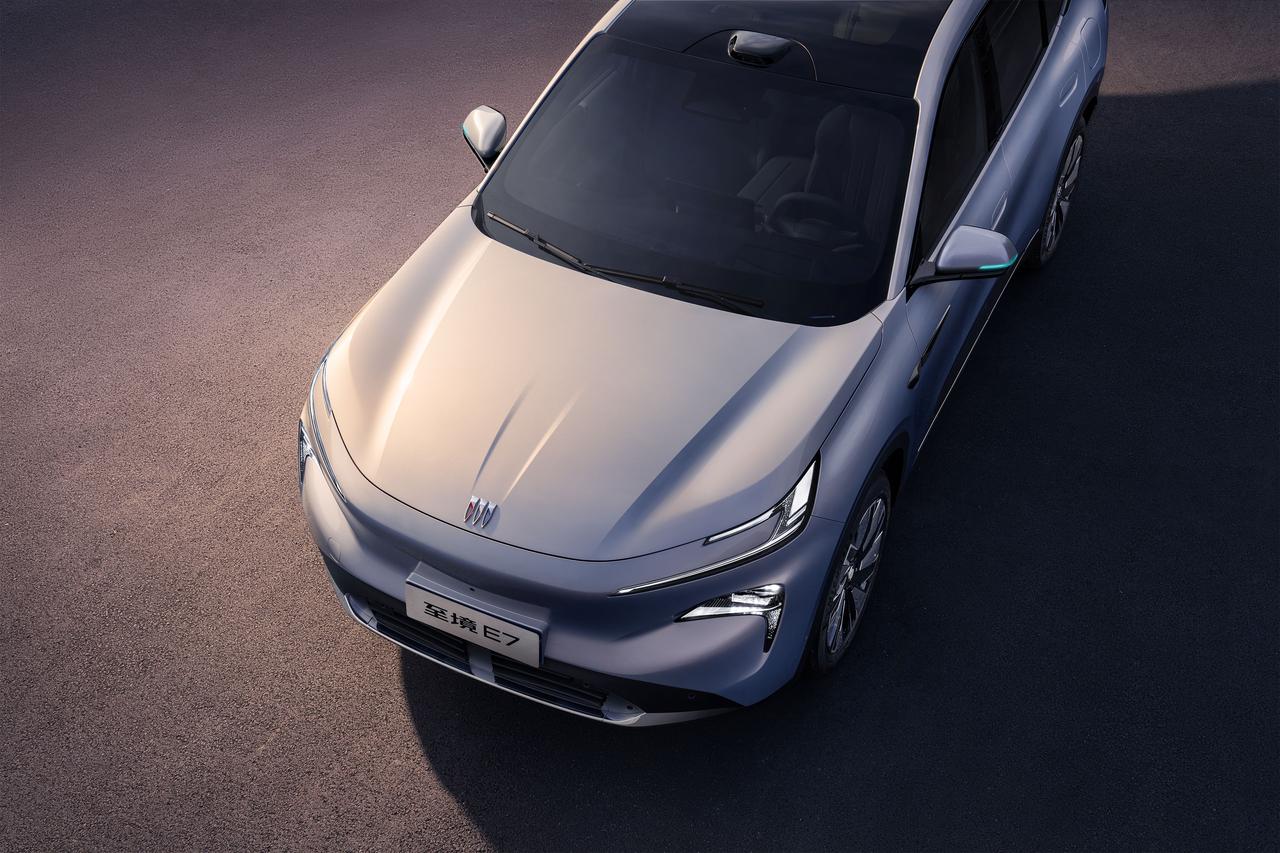 别克至境E7从预售到正式上市，迅速收获了3万多台的订单，而且近90%来自家庭用户