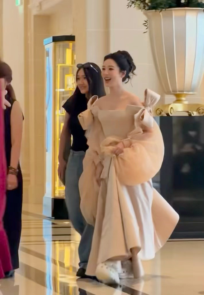G社拍的杨紫好美此女轻松美晕我，杨紫你就是我的婆娘🤤！！