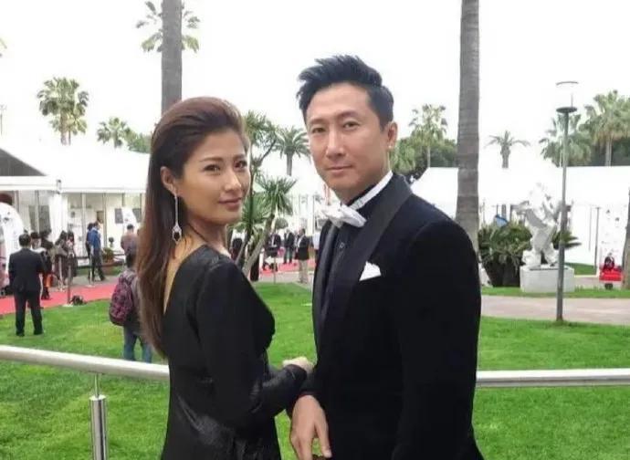 洪金宝儿子儿媳双双出轨？豪门婚姻背后的真相迷雾重重近日，一则“洪金宝儿子儿媳双
