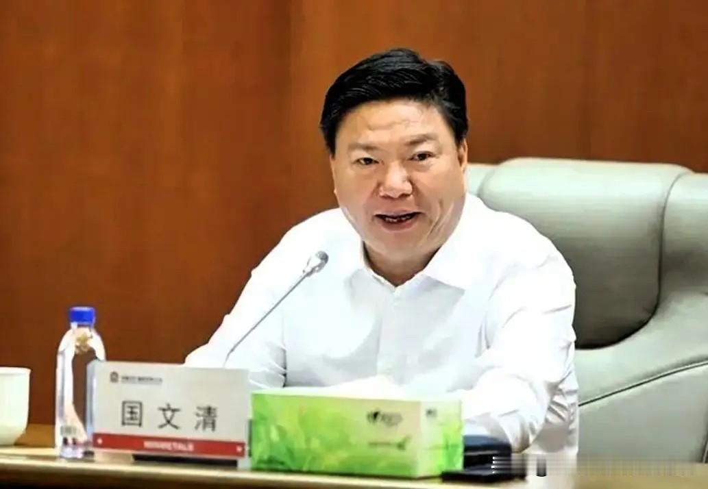 卸任2年主动投案！这位扎根行业10余年的干部，还是顶不住压力了！7月31日，