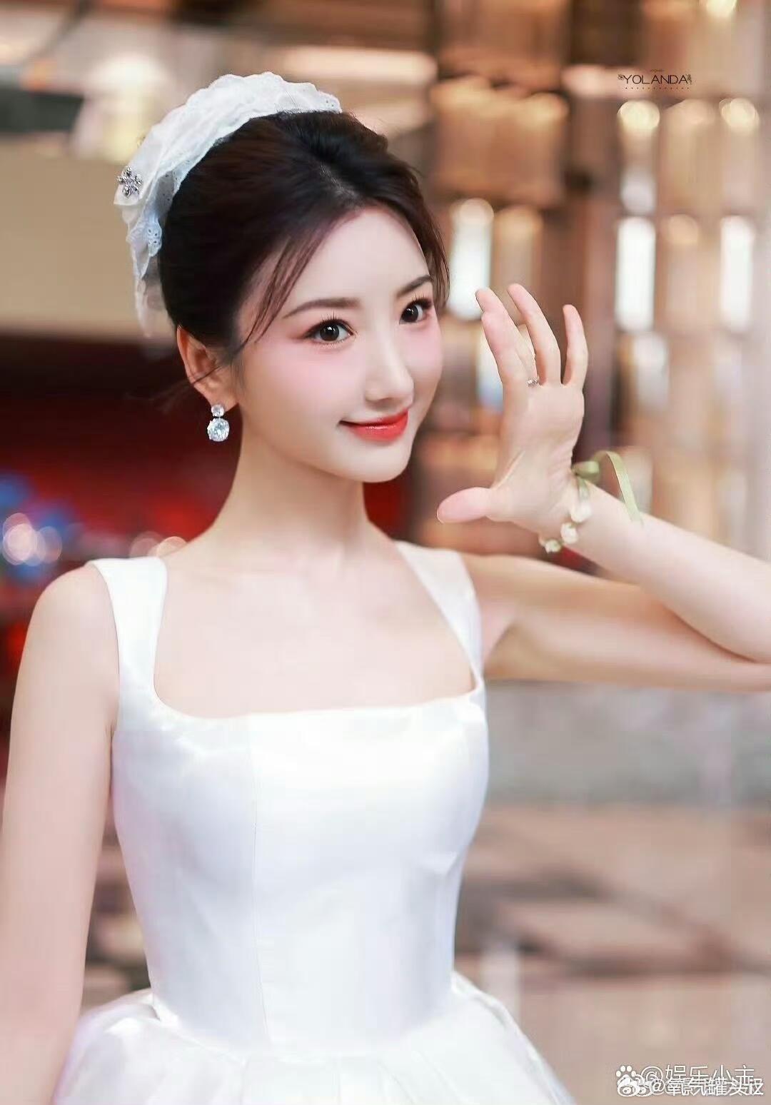 毛晓彤毛晓彤，一眼心动，两眼沦陷​​​