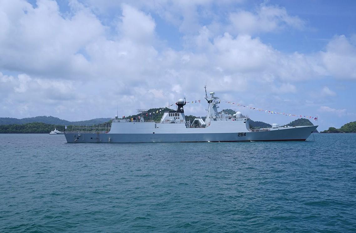 说一个反直觉的，巴基斯坦现在三军的主力装备基本上都是中式。海军最强大的舰艇，是