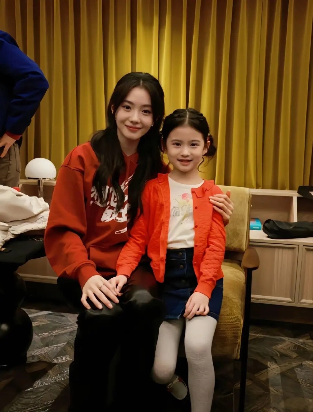 存就是天生宝宝脸啊比起小孩更像小孩的….