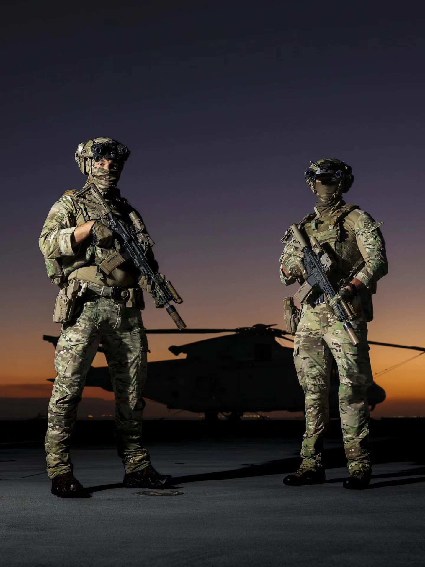 部署在威尔士亲王号上的英国皇家海军陆战队突击队烽火问鼎计划