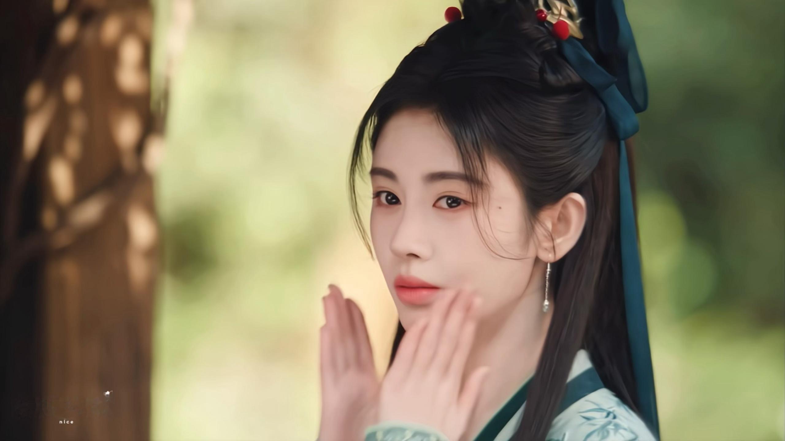 姜黎非小猪包给我捏捏给我捏捏🤏鞠婧祎千香