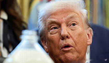 风向变了！据路透社报道，美国总统特朗普表示，乌克兰和平协议放缓，在于乌克兰，而非