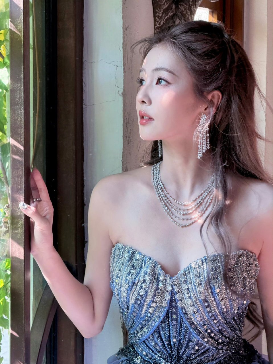 白鹿紫色美神​白鹿这套妆造简直美爆了！白鹿眼睛好漂亮​​​