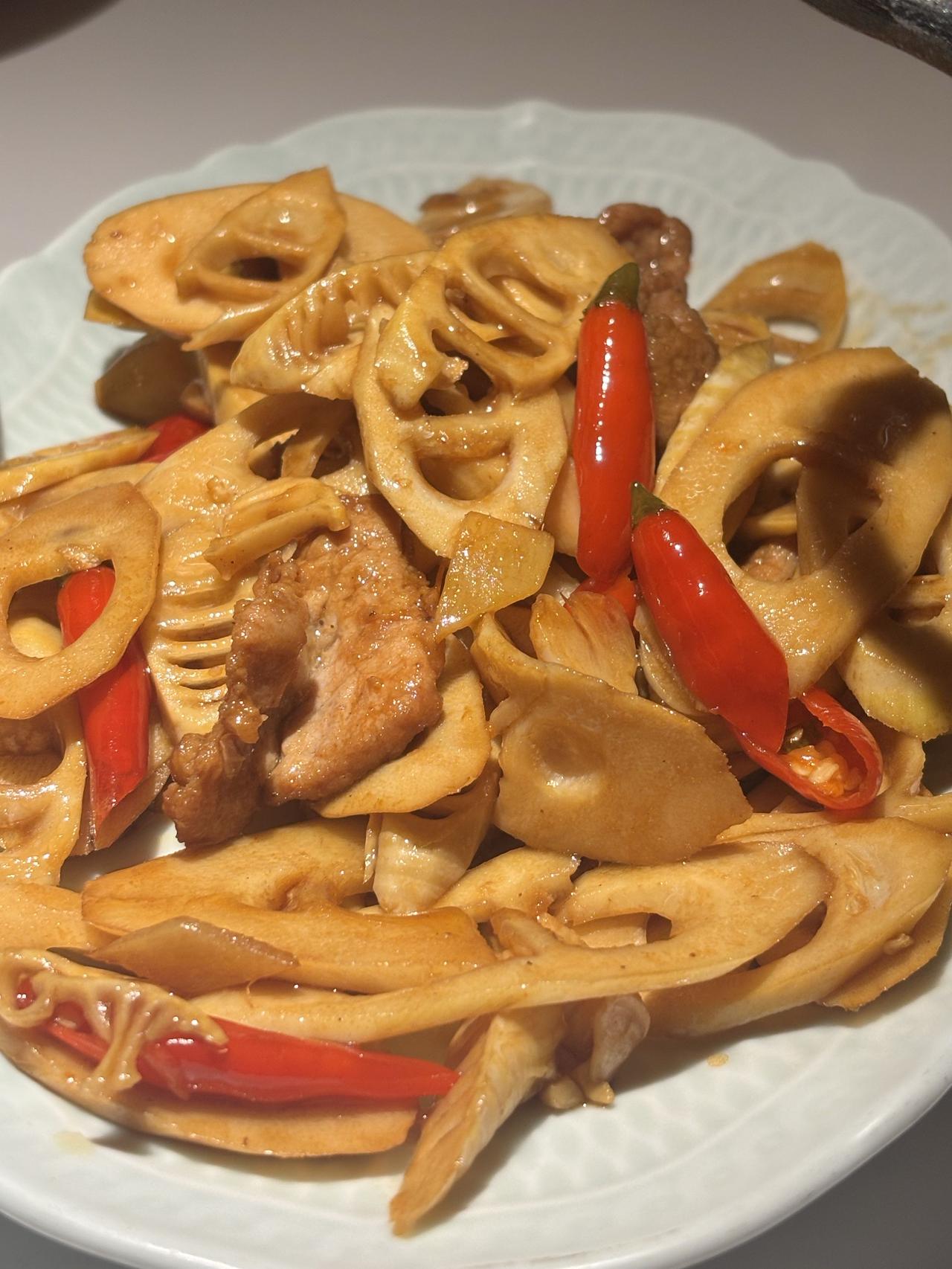 都说10男9痔，我发现这句话并不对。有个朋友最近做了痔疮手术，然后我们几个哥