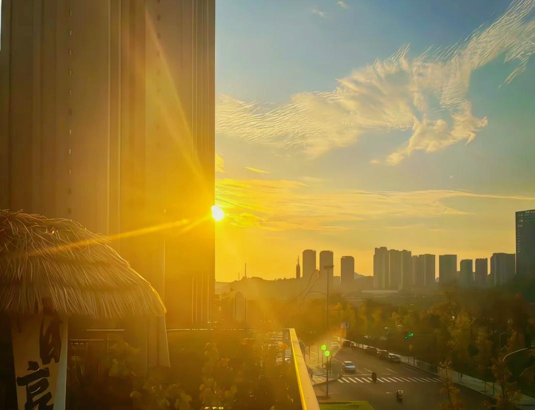 40岁创业失败负债才明白三件小事“微小的习惯，成就丰功伟业”跌落人生泥潭烂到谷