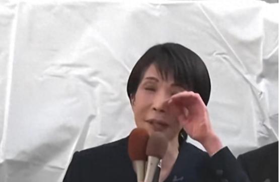 高市早苗哭了：花了30年才当上首相，12天选战一旦失败，就要下台 1月2
