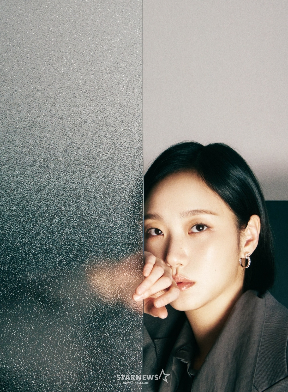 金高银今天采访提到＜一吻爆炸＞，欧尼演我哈哈哈“我最近迷上了《一吻爆炸》，所以每