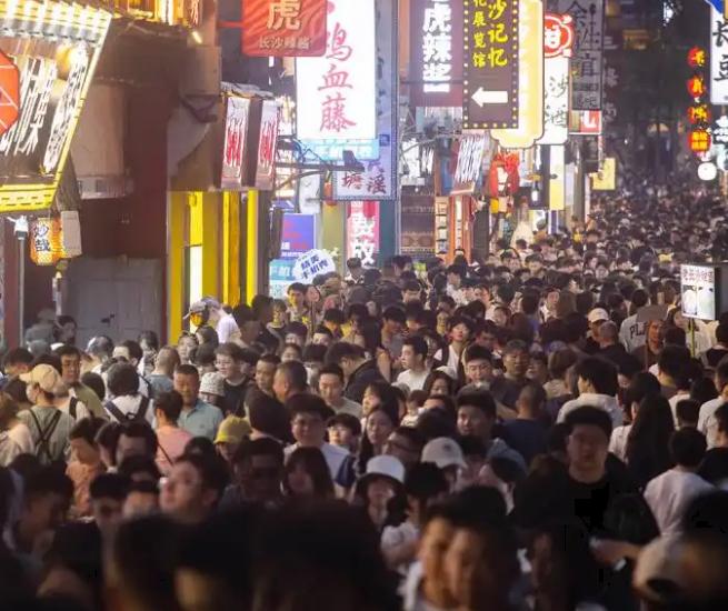 五一过后，和一堆朋友聊天，发现最大的启示，不是哪里好玩、哪里好吃，而是大家都变得