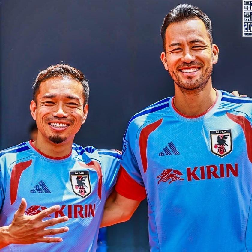 【家有二老】39岁的长友佑都，37岁的吉田麻也，两名入选日本国家队世界杯大名单的