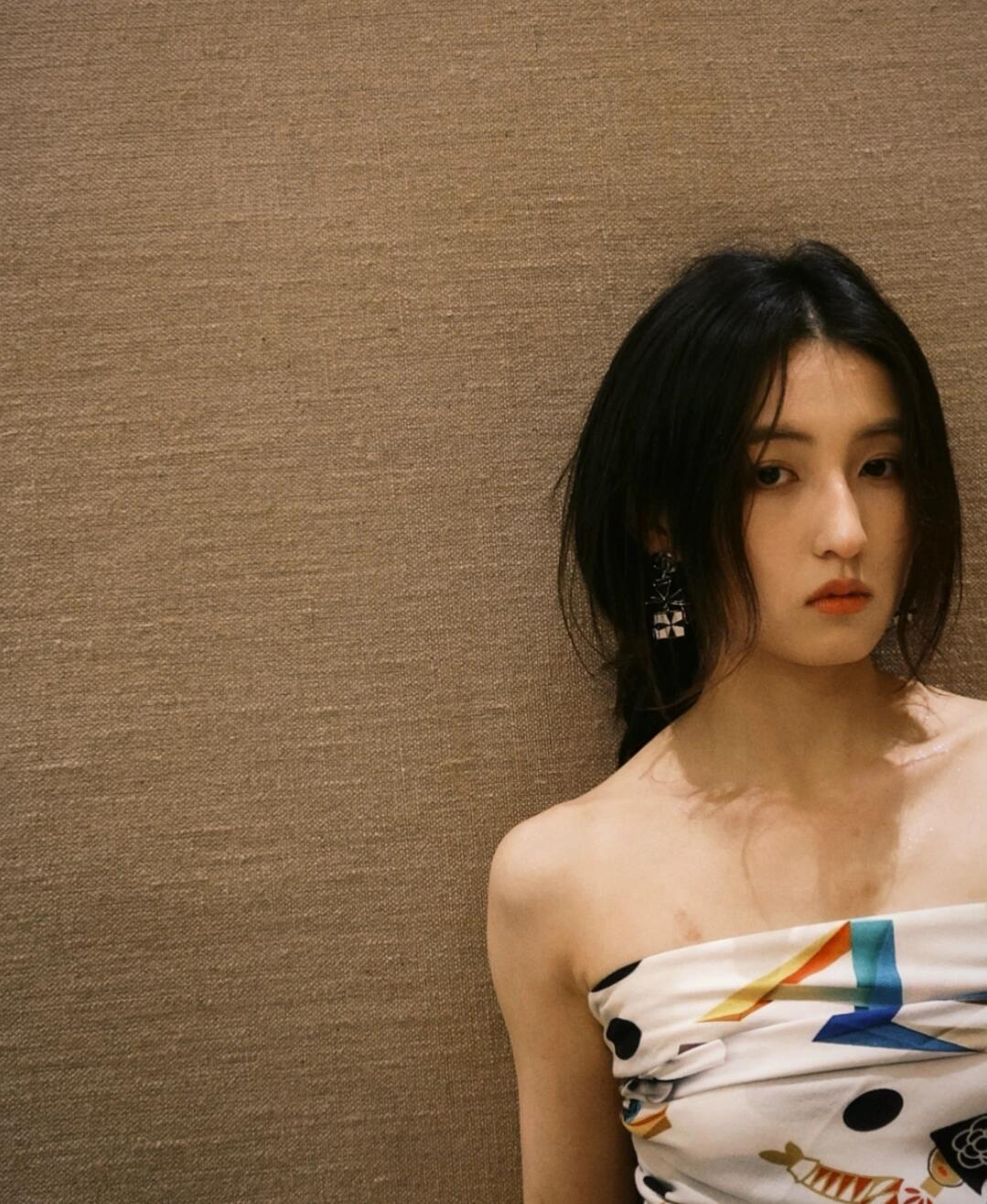 好喜欢张子枫这一组，完全就是“我家有女初长成”