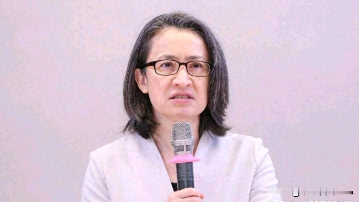 5月5日，萧美琴出来撂话:"能低估中国政府想要“扩张领土”的意志。中国想“并吞”