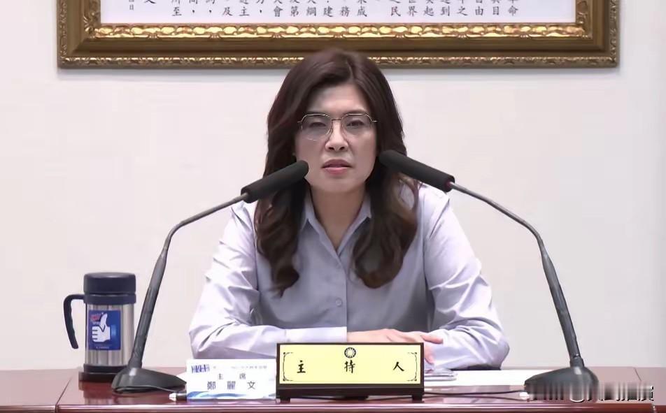 董智森：大桩脚后悔支持郑丽文出钱又出力的"大桩脚"，现在居然开始后悔捧郑丽文