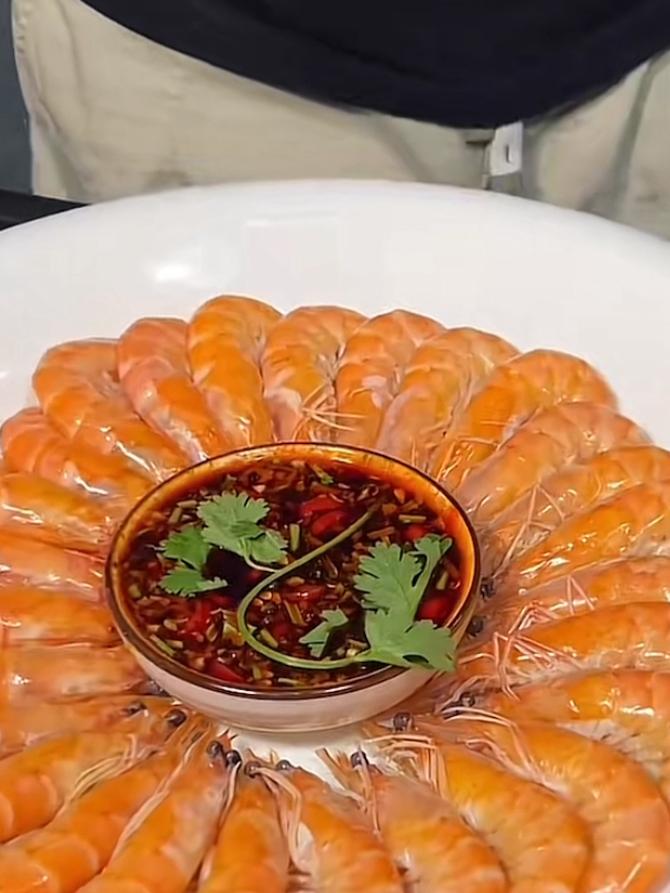 咱厝家常菜（5）：白灼大虾这是一道经典的家常菜，相信很多人做过，但更相信更多