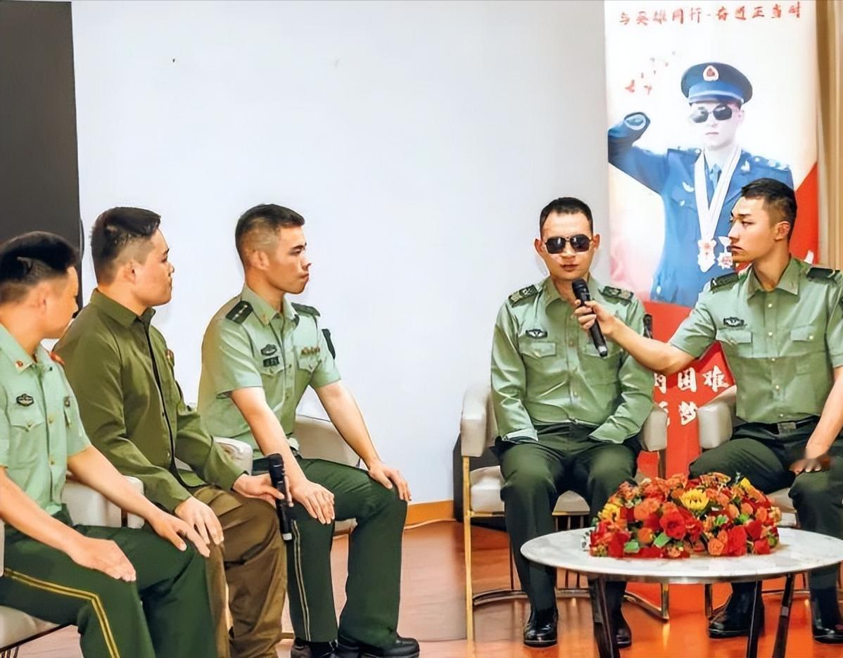 有人给杜富国算了笔账：月津贴3万2，国家分了180平的房子，水电燃气全免。这笔账